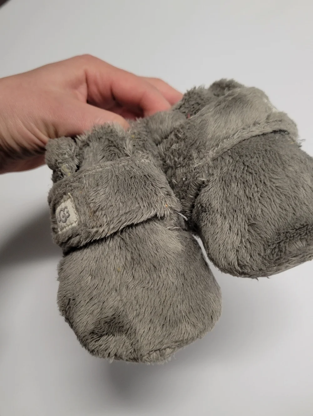 UGG Baby Bixbee Charcoal Grey Faux Fur Booties Size 2/3 Infant Slippers
